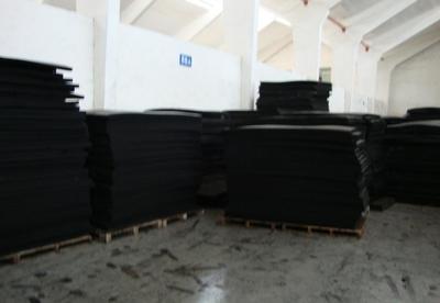 NBR/PVC橡塑慢回彈材料 特性、應(yīng)用與選購(gòu)指南