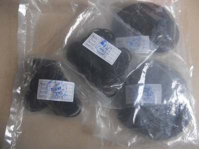 聚焦光伏密封 HNBR與PU材質(zhì)O型圈在太陽(yáng)能電氣產(chǎn)品中的應(yīng)用與選擇指南